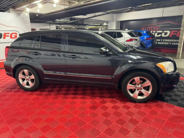 DODGE CALIBER 2011 - Image 2