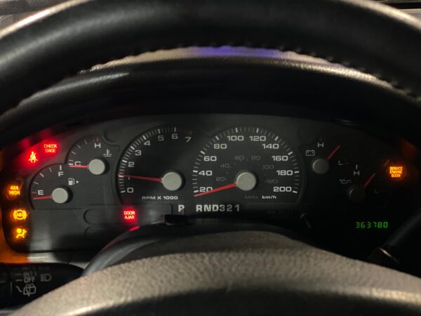 FORD EXPLORER 2004 - Image 8