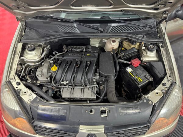 RENAULT CLIO 2008 - Image 9