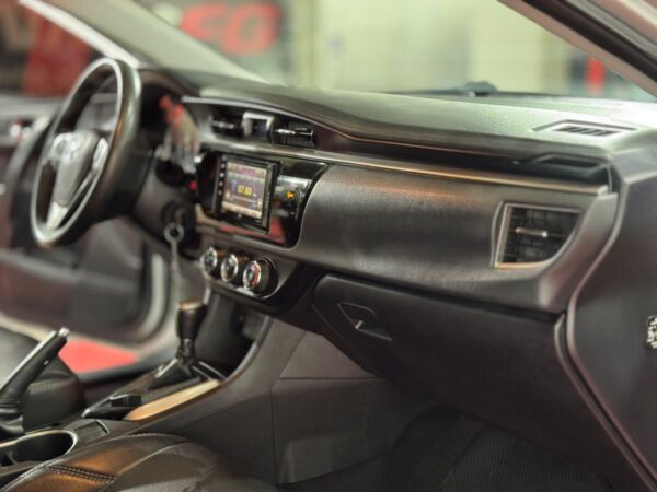 TOYOTA COROLLA 2015 - Image 5