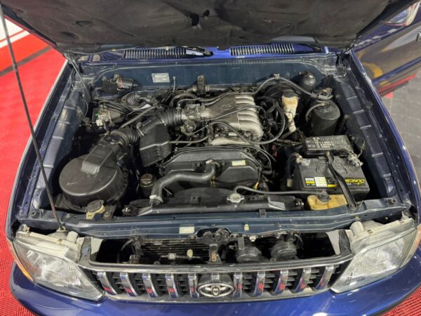 TOYOTA PRADO 2001 - Image 9
