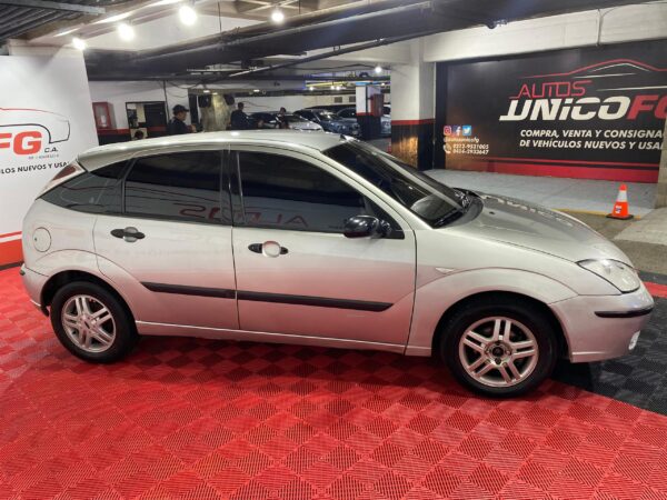 FORD FOCUS 2.0 2006 - Image 2