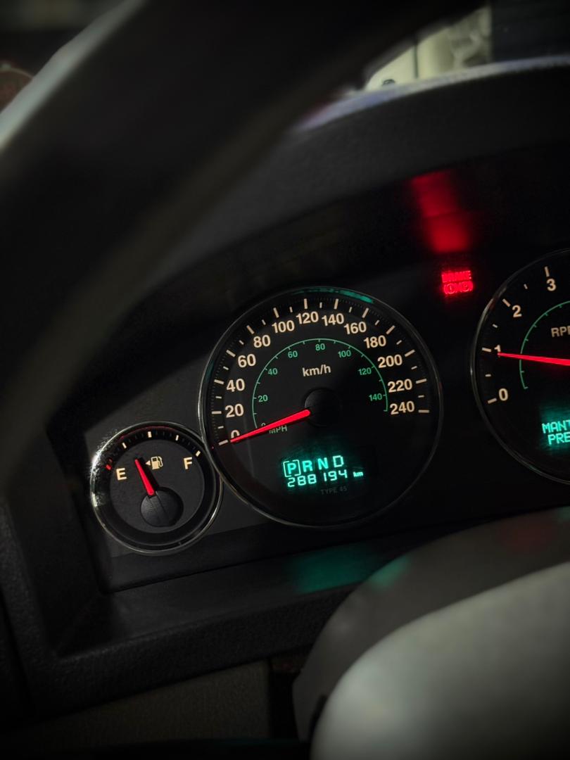 JEEP GRAND CHEROKEE LIMITED 2006 - Image 12