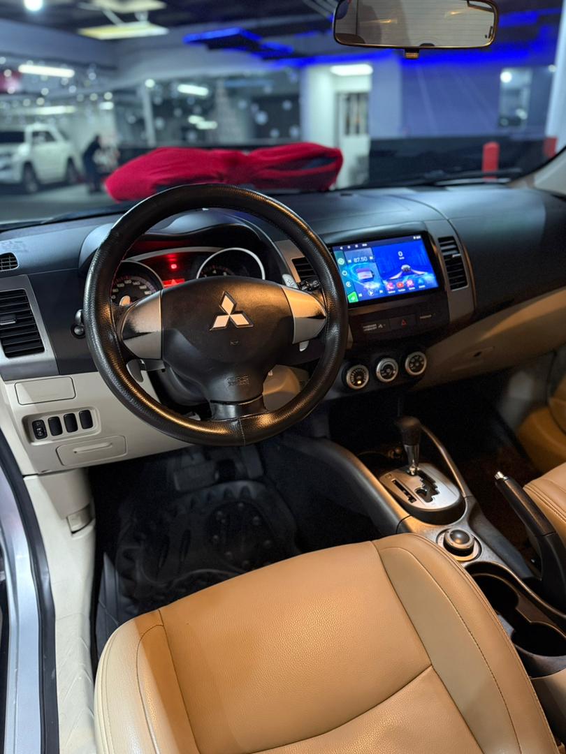 MITSUBISHI OUTLANDER 2009 - Image 10
