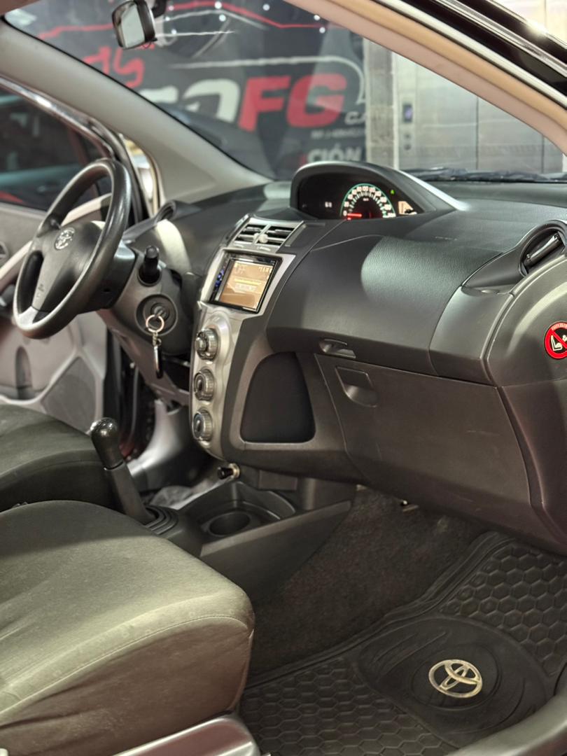TOYOTA YARIS 2007 - Image 11
