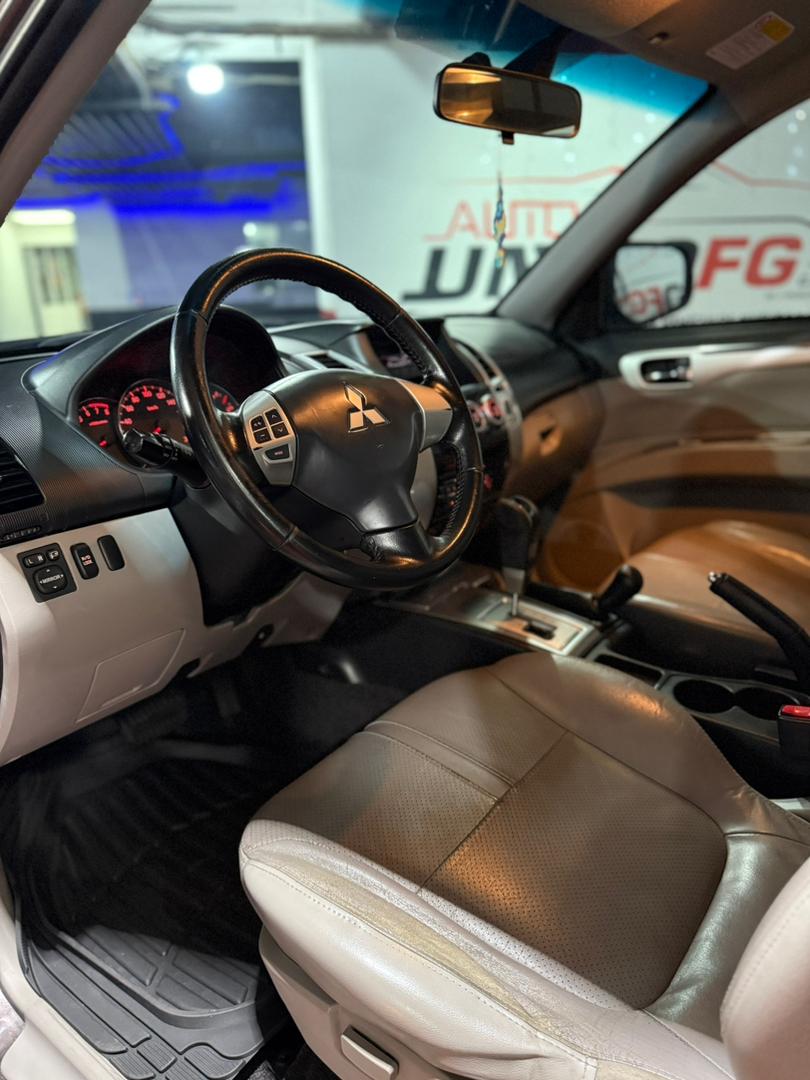 MITSUBISHI MONTERO SPORT 2015 - Image 8