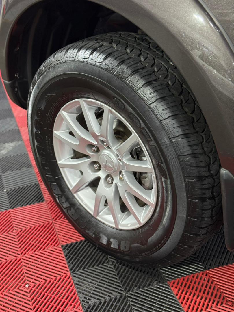 MITSUBISHI MONTERO SPORT 2015 - Image 15