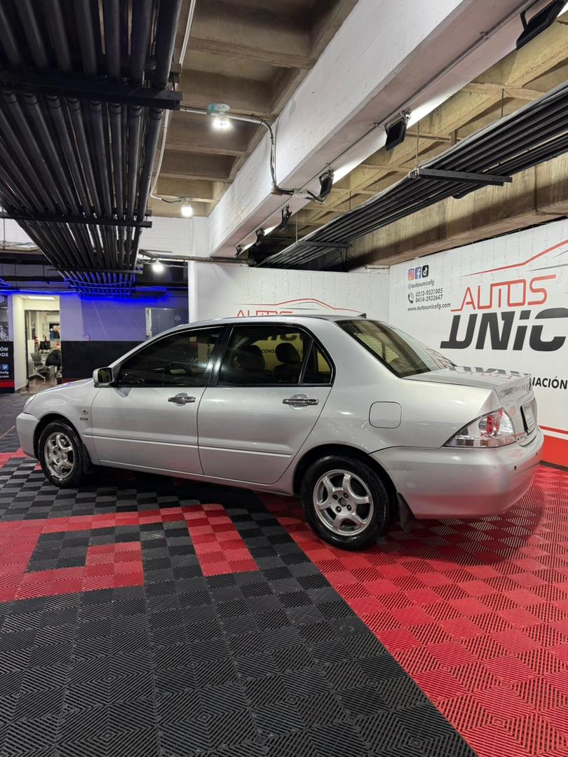 MITSUBISHI LANCER GLX 2013 - Image 9