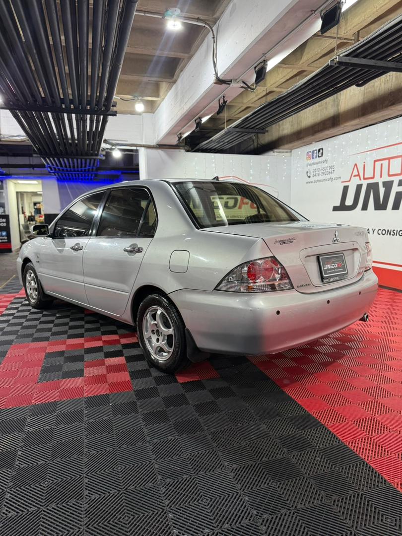 MITSUBISHI LANCER GLX 2013 - Image 8