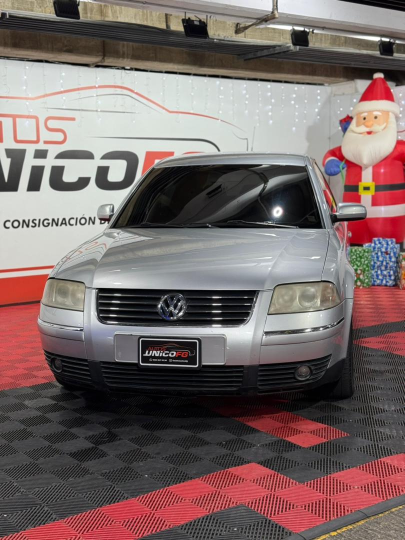 VOLKSWAGEN PASSAT 2.8 2002