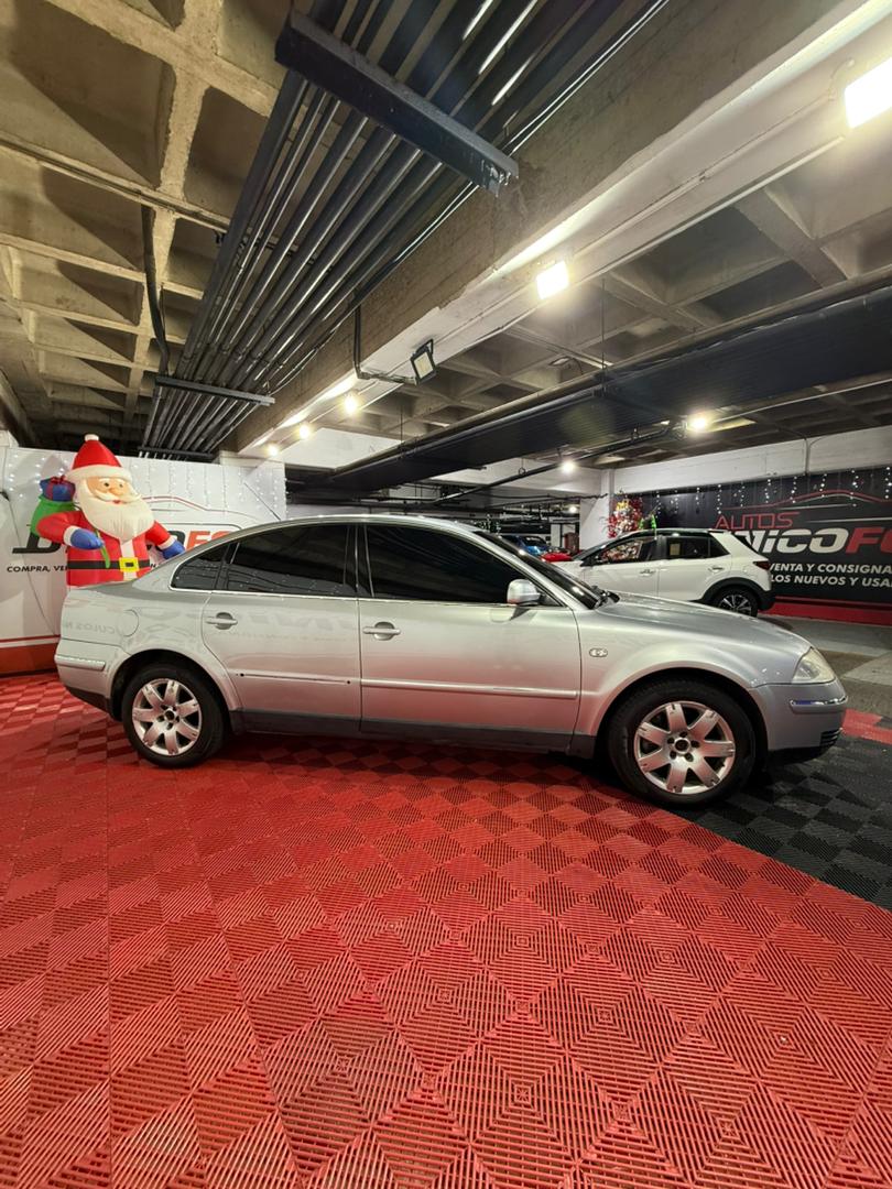 VOLKSWAGEN PASSAT 2.8 2002 - Image 4