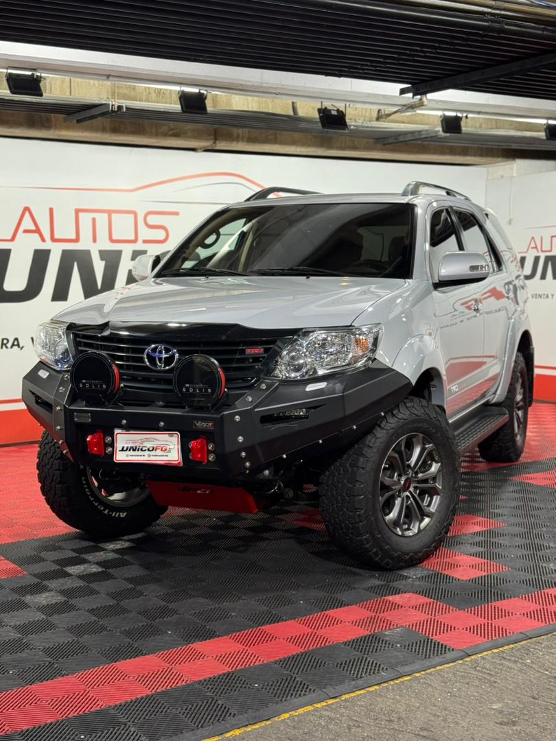 TOYOTA FORTUNER 2020