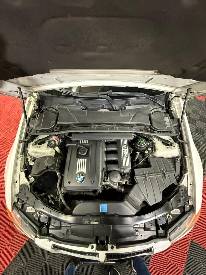 BMW 328I 2008 - Image 14