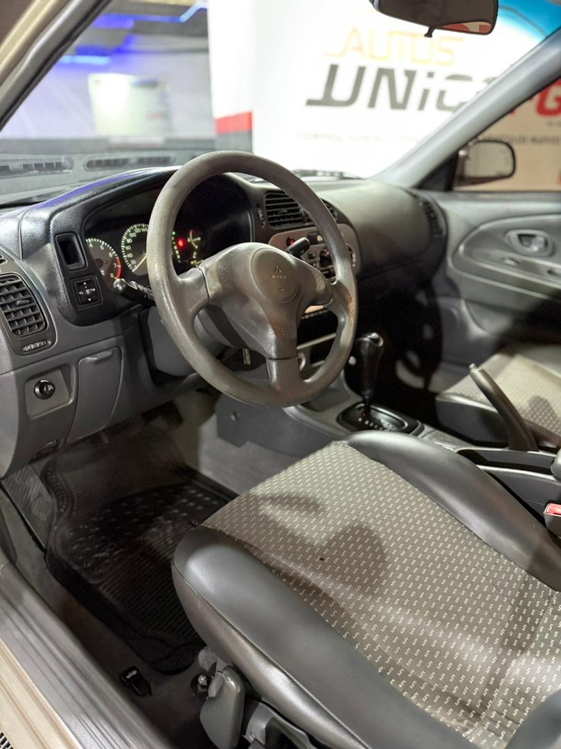 MITSUBISHI SIGNO GLX 2010 - Image 8