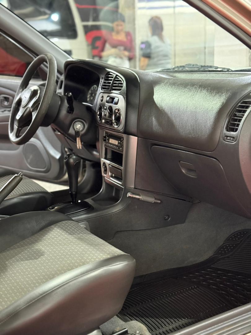 MITSUBISHI SIGNO GLX 2010 - Image 10