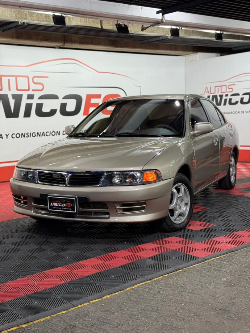 MITSUBISHI SIGNO GLX 2010