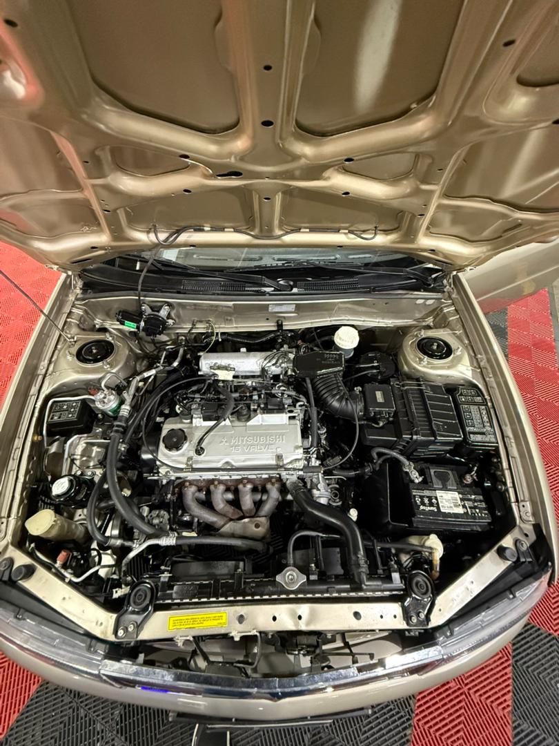 MITSUBISHI SIGNO GLX 2010 - Image 16