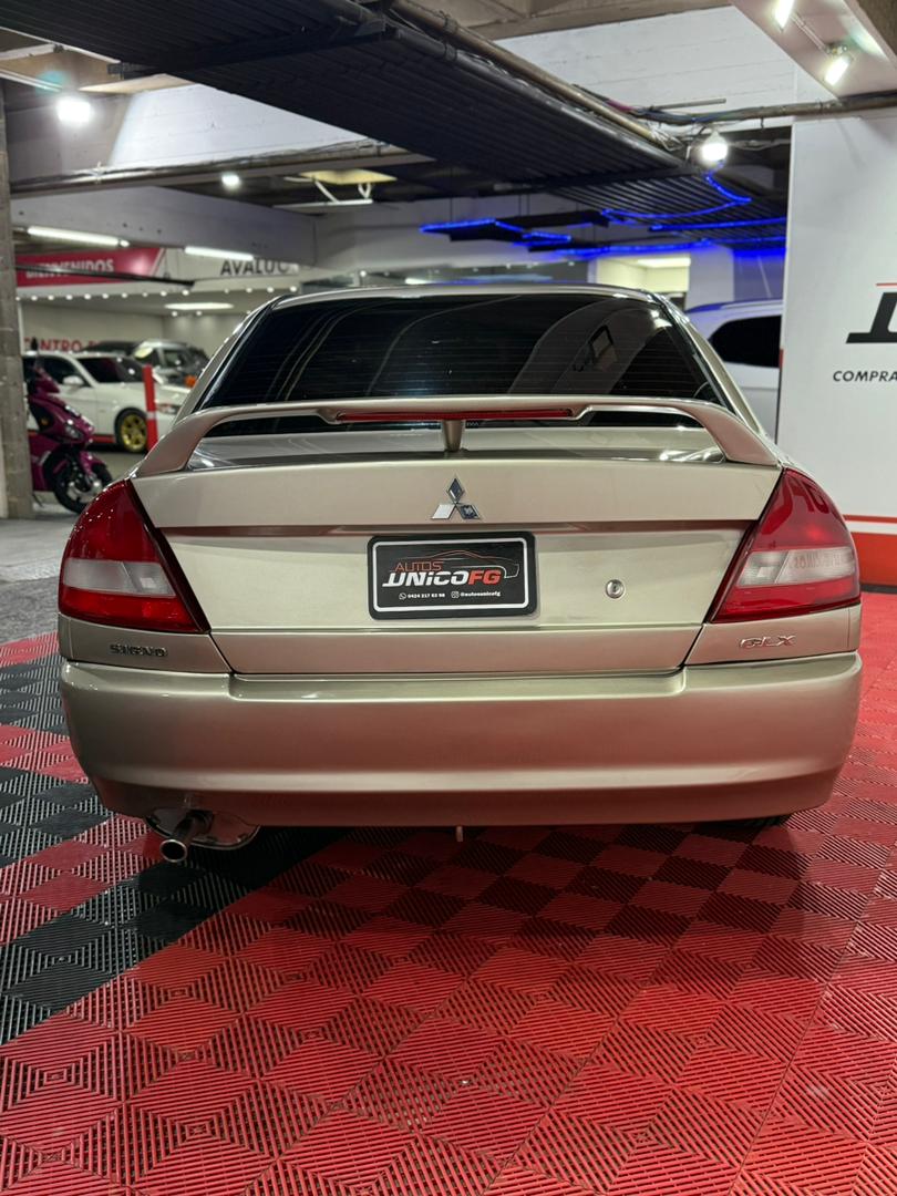 MITSUBISHI SIGNO GLX 2010 - Image 6