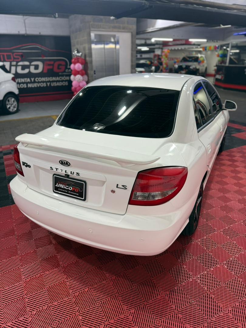 KIA RIO STYLUS 2009 - Image 5