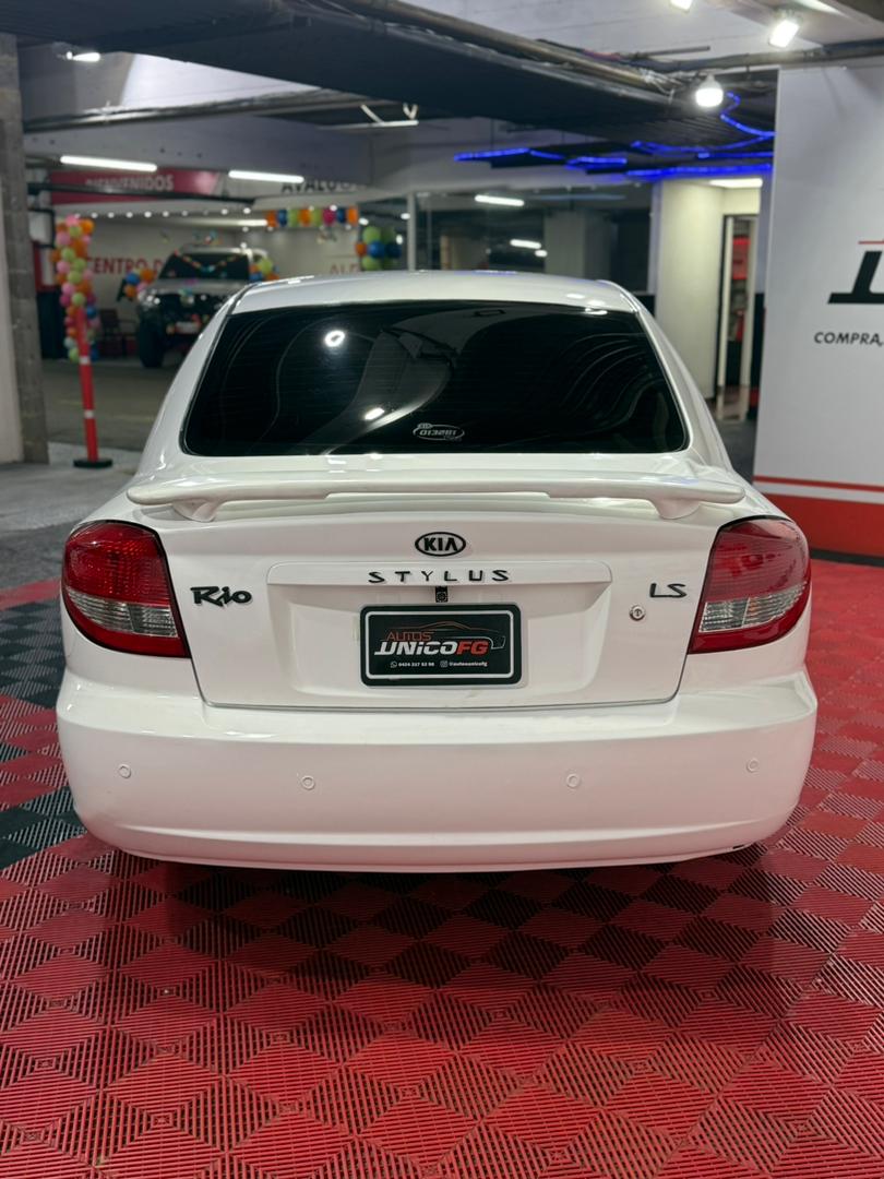 KIA RIO STYLUS 2009 - Image 6