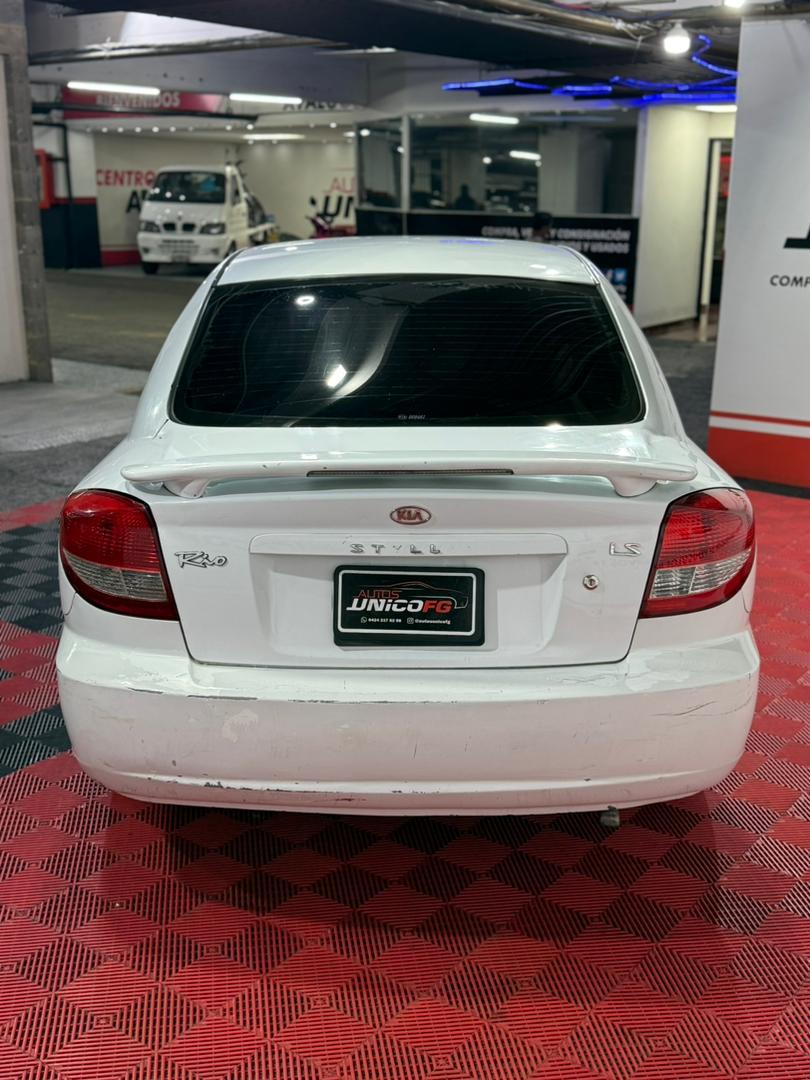 KIA RIO STYLUS 2009 - Image 6