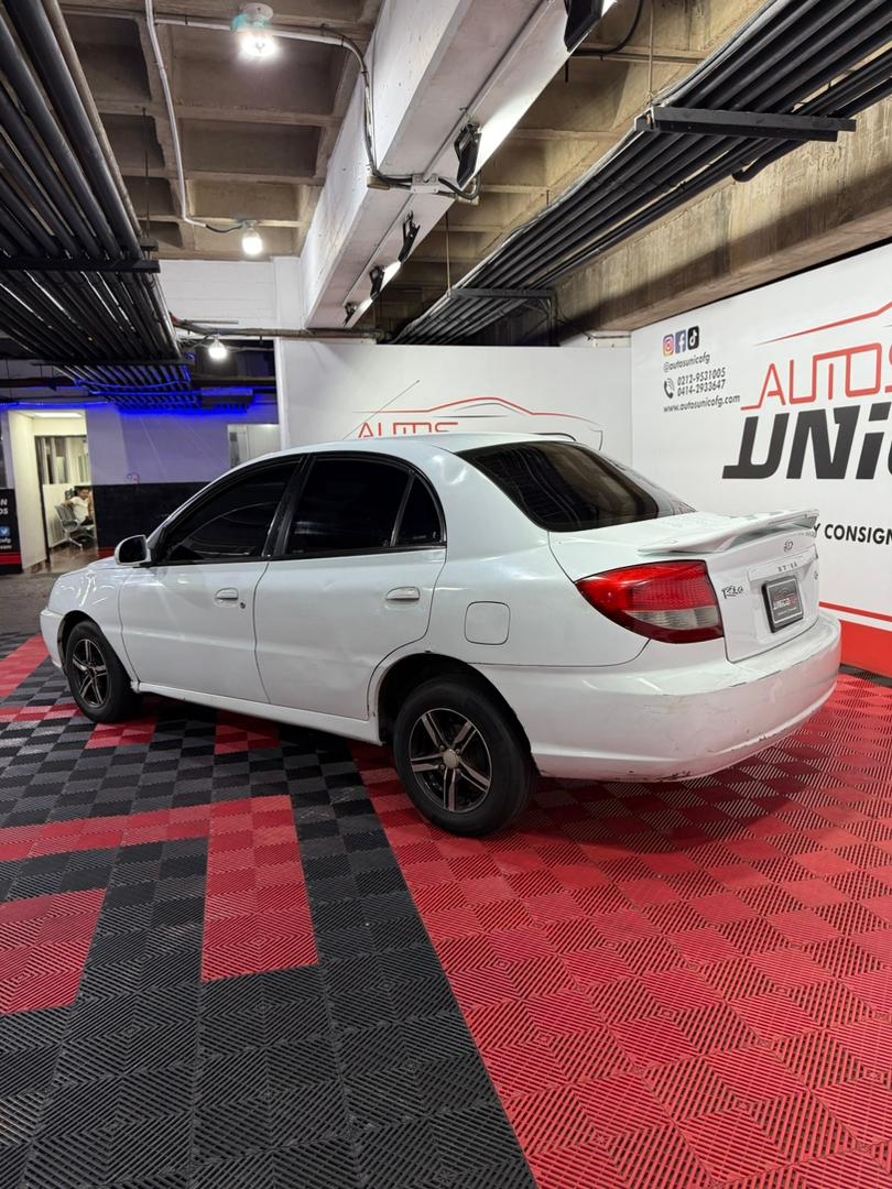 KIA RIO STYLUS 2009 - Image 7