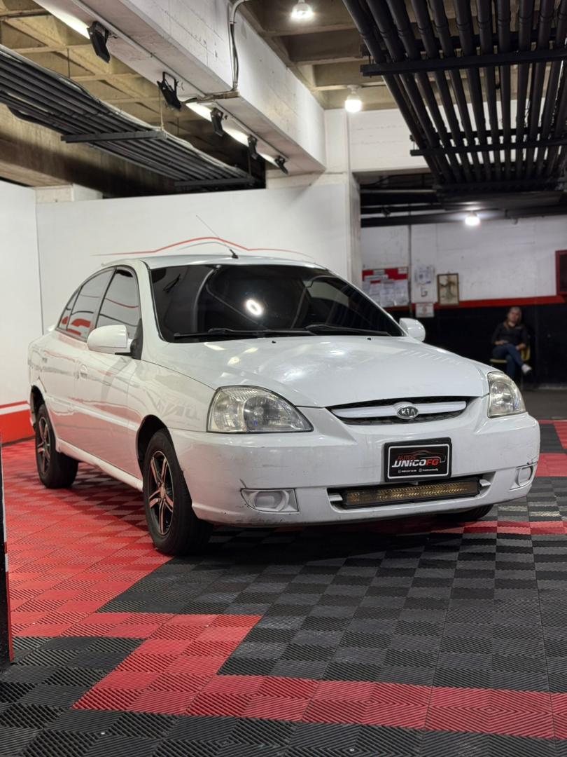 KIA RIO STYLUS 2009 - Image 4