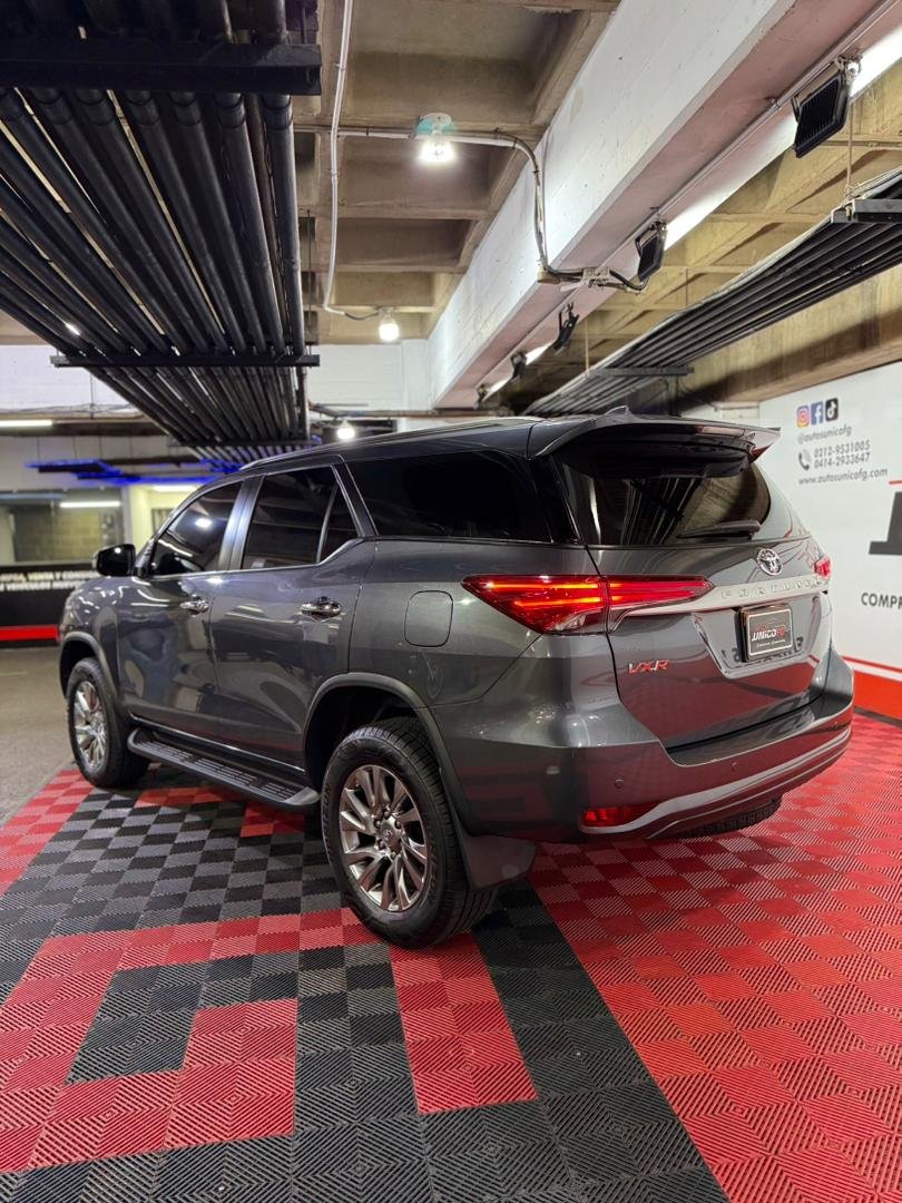TOYOTA FORTUNER 4X4 2024 - Image 6