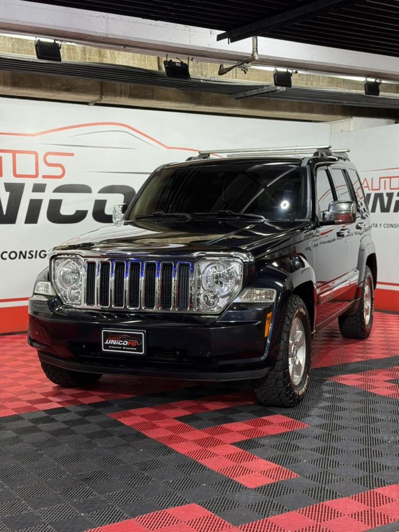 JEEP CHEROKEE KK SPORT 2011
