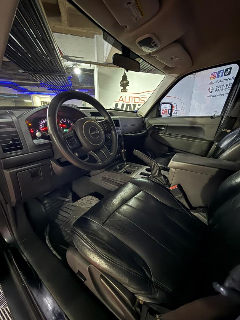 JEEP CHEROKEE KK SPORT 2011 - Image 7