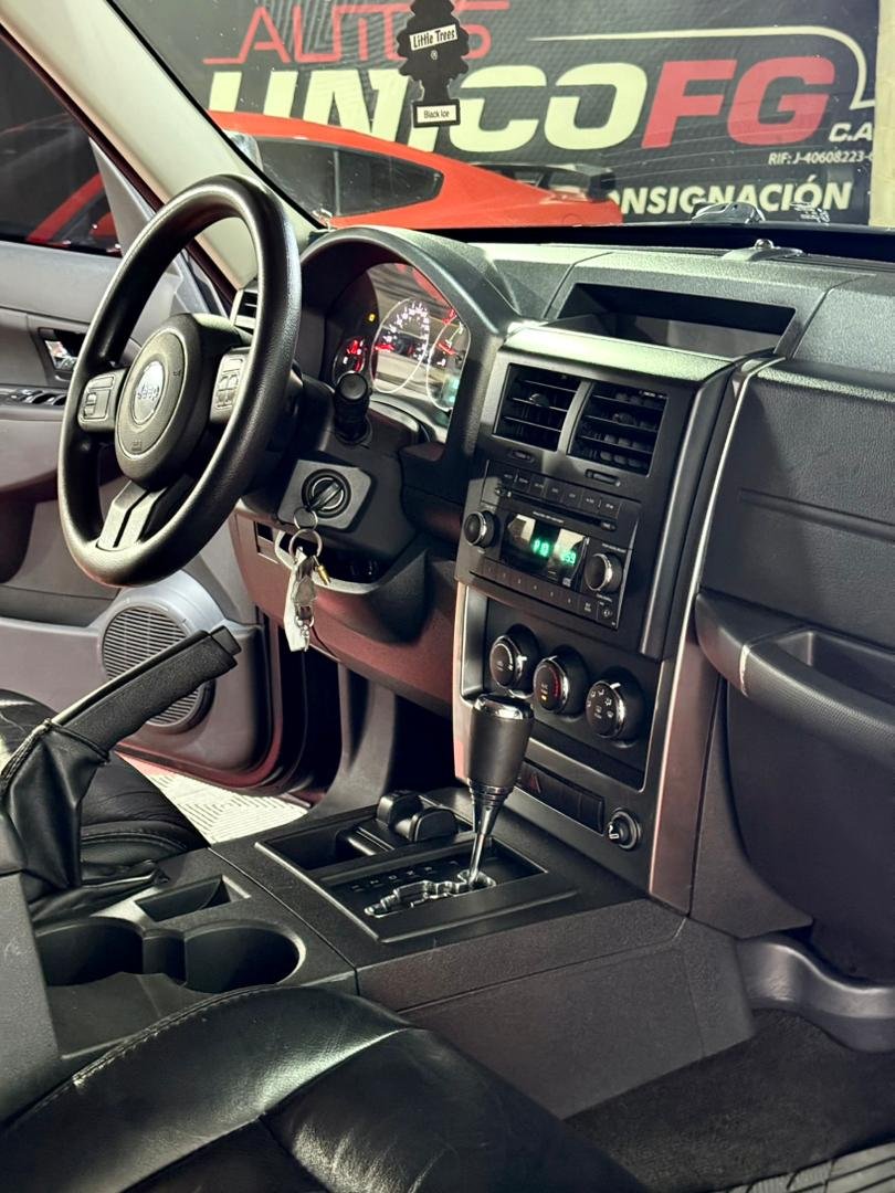 JEEP CHEROKEE KK SPORT 2011 - Image 9