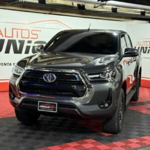 TOYOTA HILUX 2024