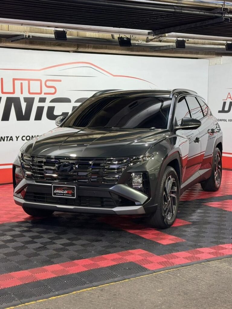 HYUNDAI TUCSON  4X4  2025
