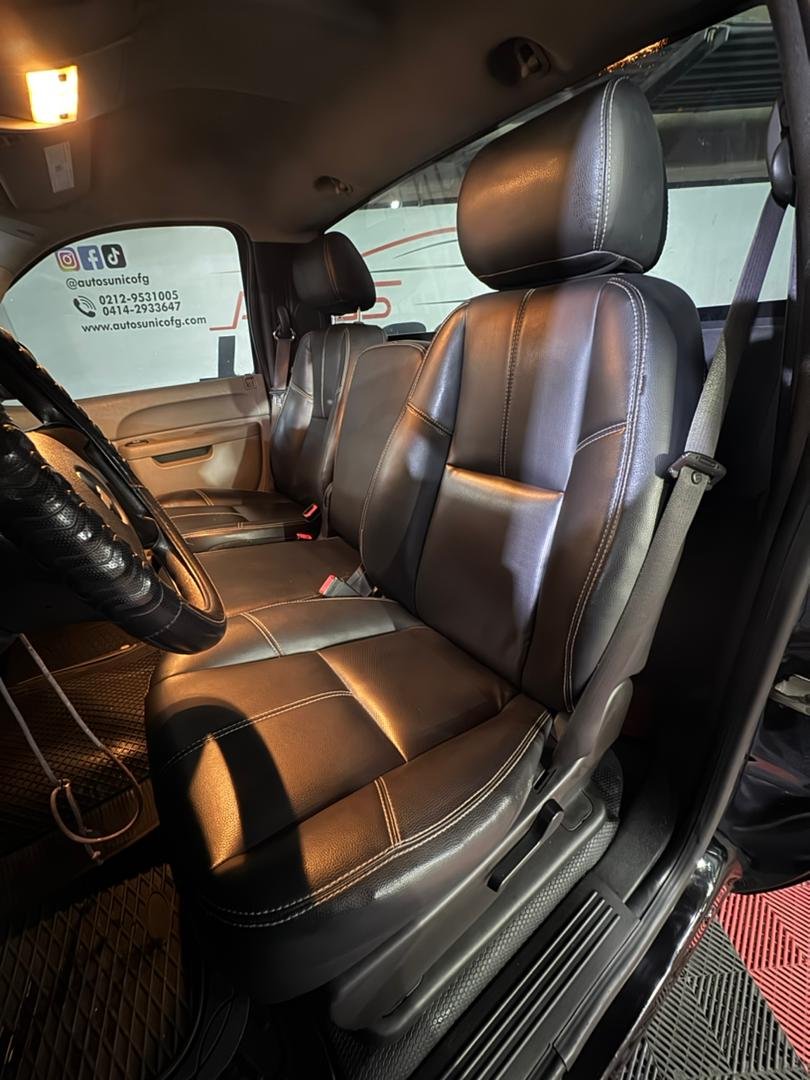 CHEVROLET SILVERADO 2011 - Image 12