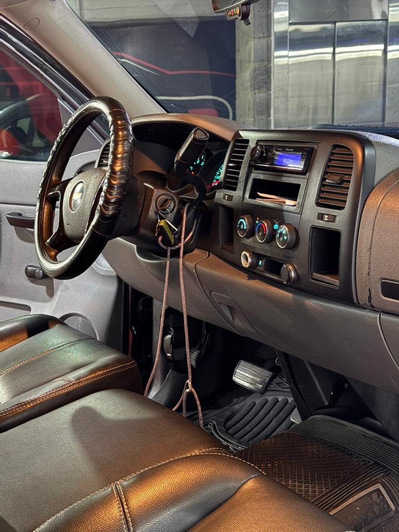 CHEVROLET SILVERADO 2011 - Image 9