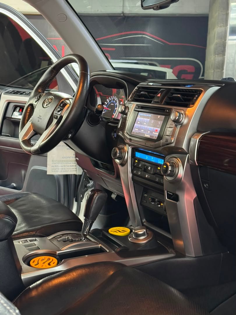 TOYOTA 4RUNNER 2015 - Image 8
