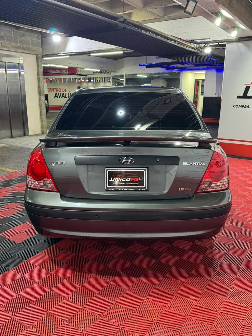 HYUNDAI ELANTRA 2011 - Image 4