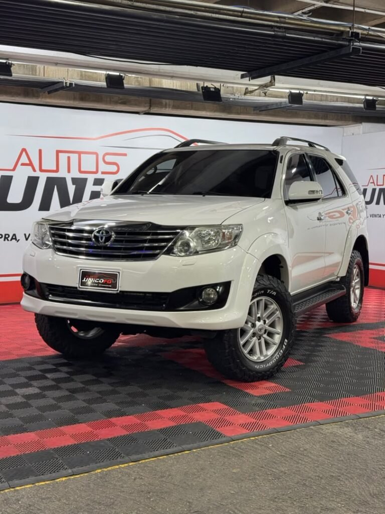 TOYOTA FORTUNER 4X4 2012
