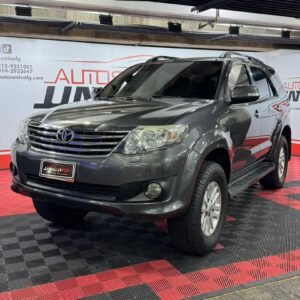 TOYOTA FORTUNER 2014