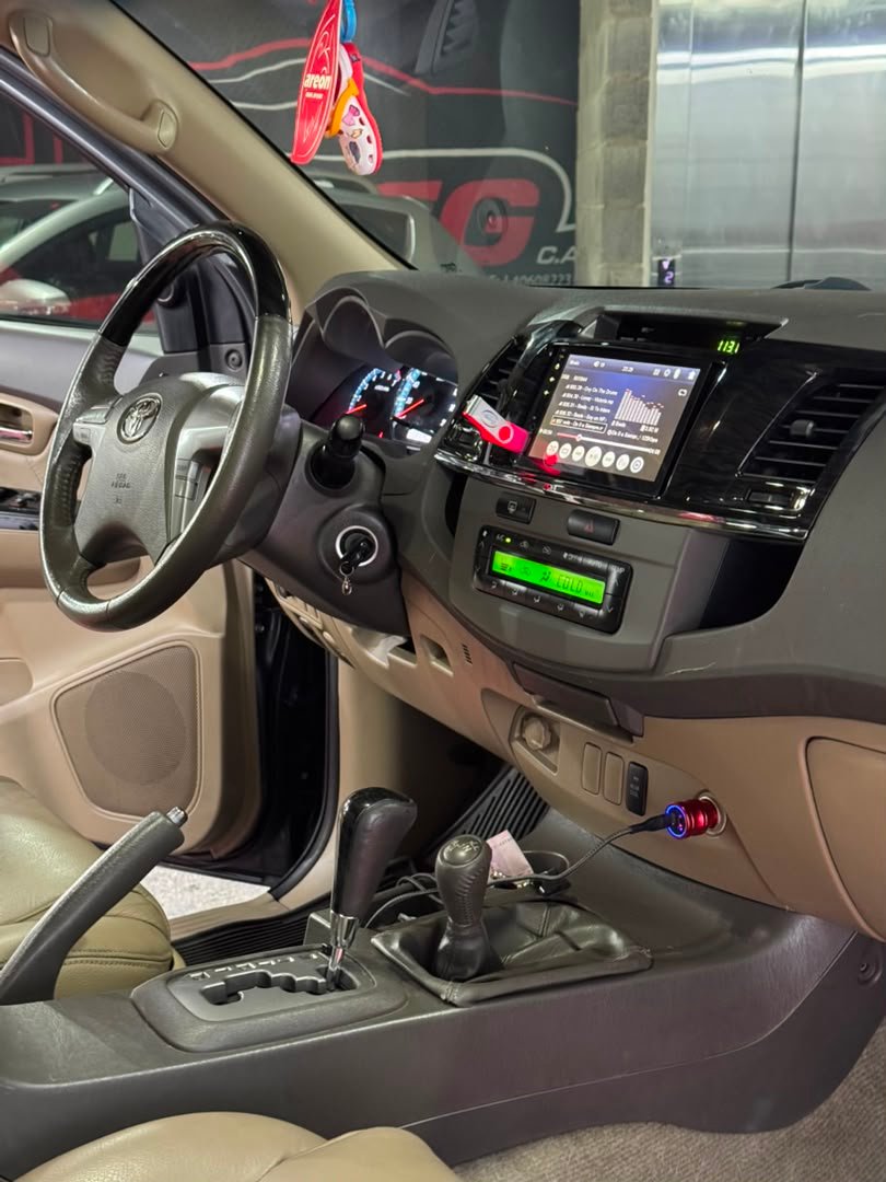 TOYOTA FORTUNER 2014 - Image 9