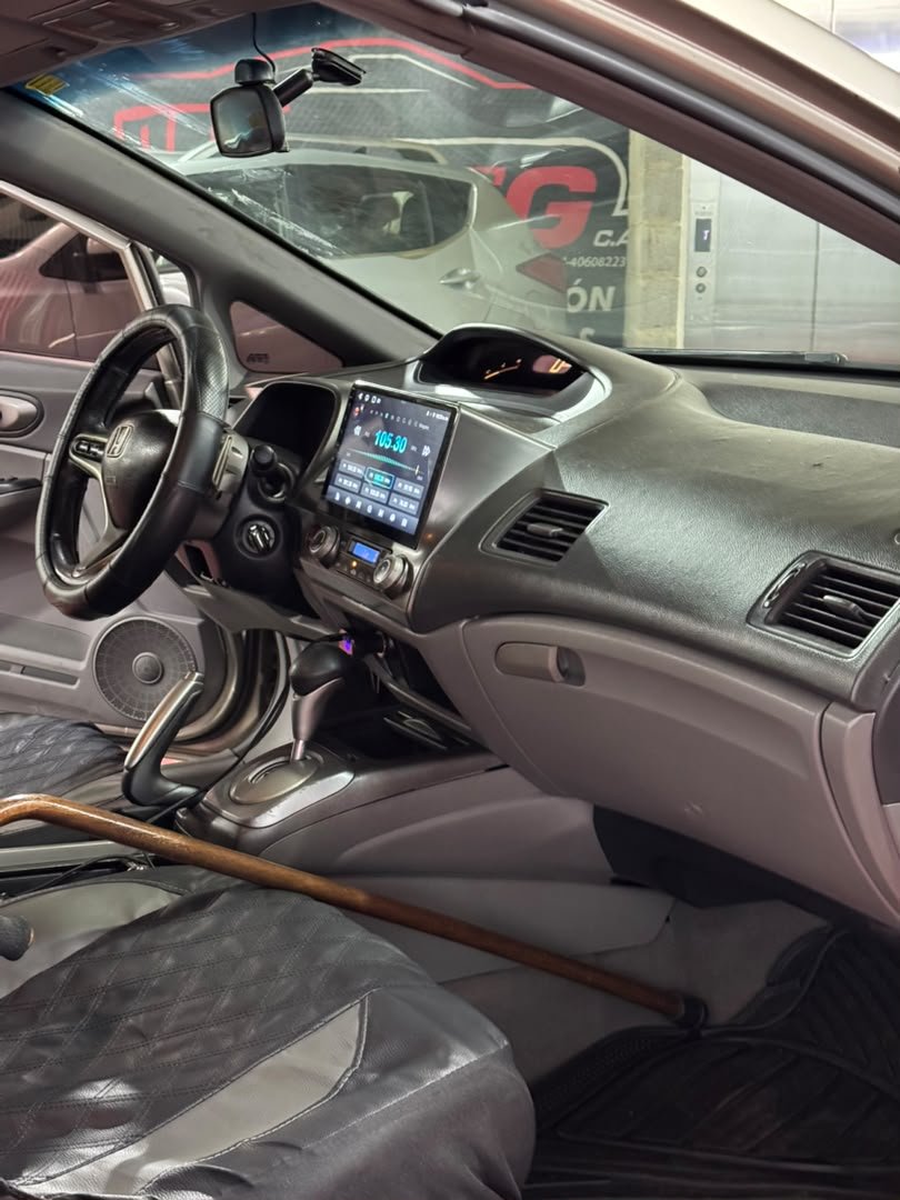 HONDA CIVIC 2008 - Image 8