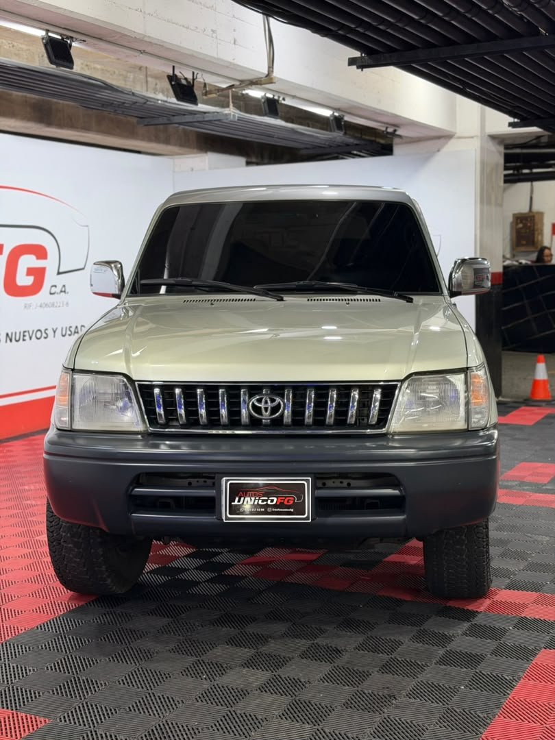 TOYOTA MERU 2009 - Image 3