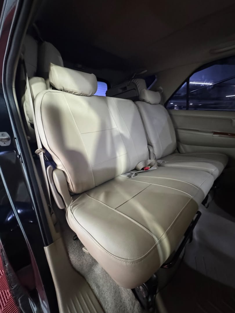 TOYOTA FORTUNER 2011 - Image 11