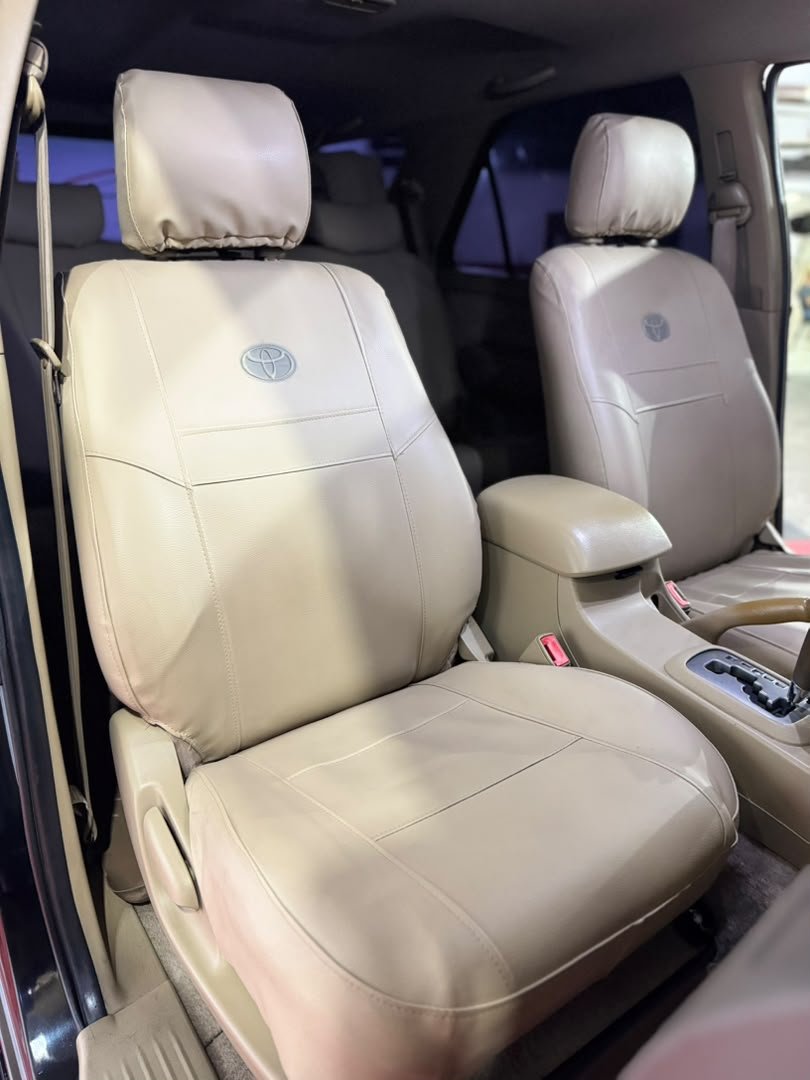 TOYOTA FORTUNER 2011 - Image 12