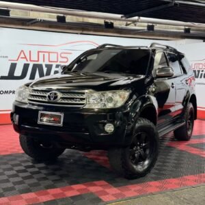 TOYOTA FORTUNER 2011