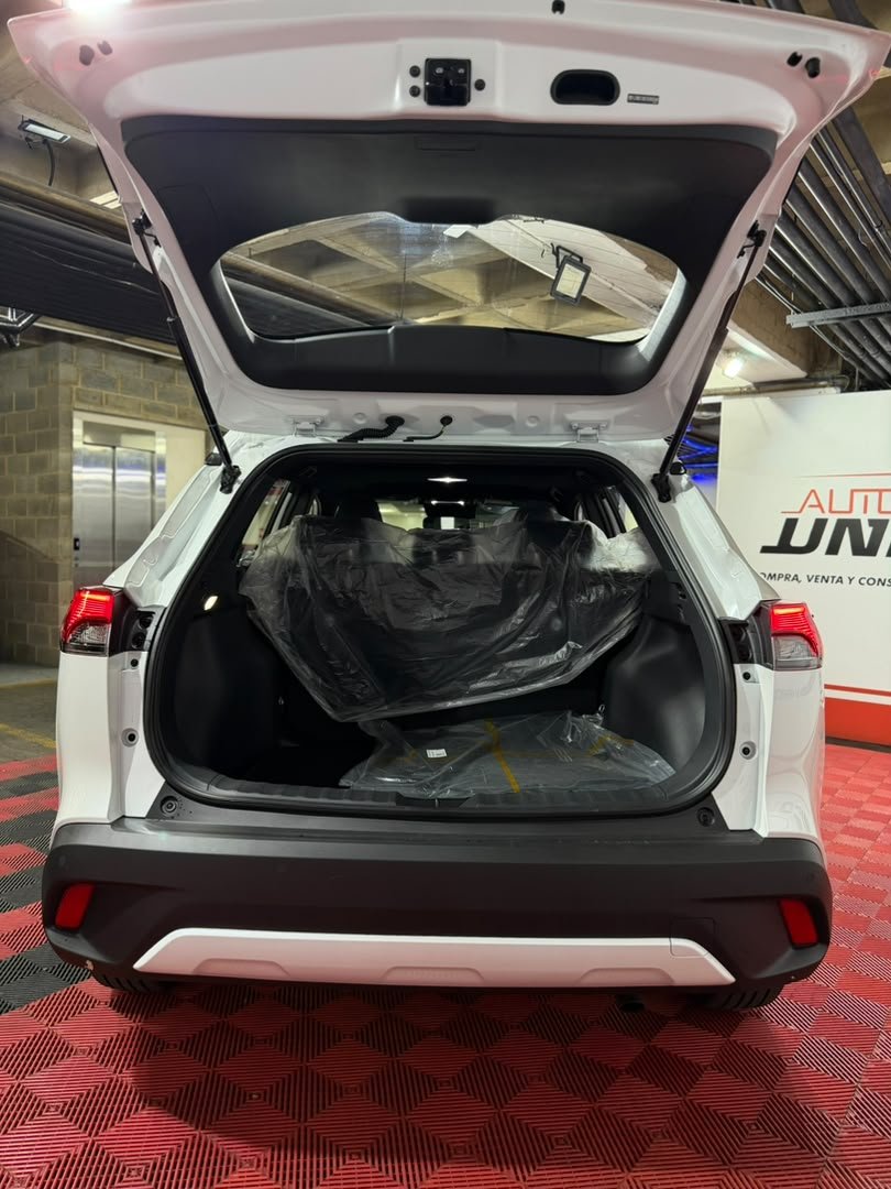 TOYOTA CROSSOVER 2025 - Image 14