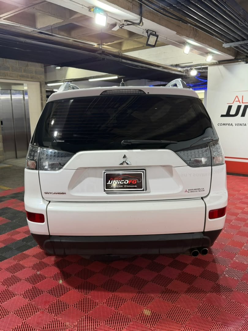MITSUBISHI OUTLANDER 2009 - Image 5