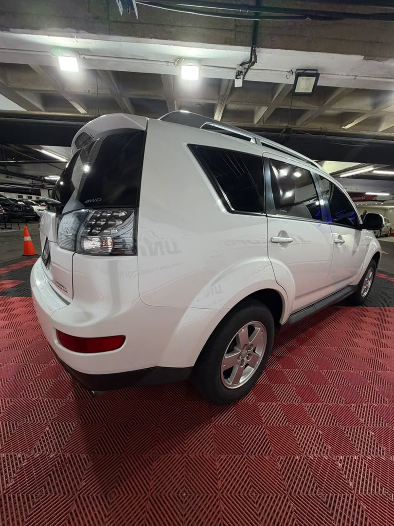 MITSUBISHI OUTLANDER 2009 - Image 4