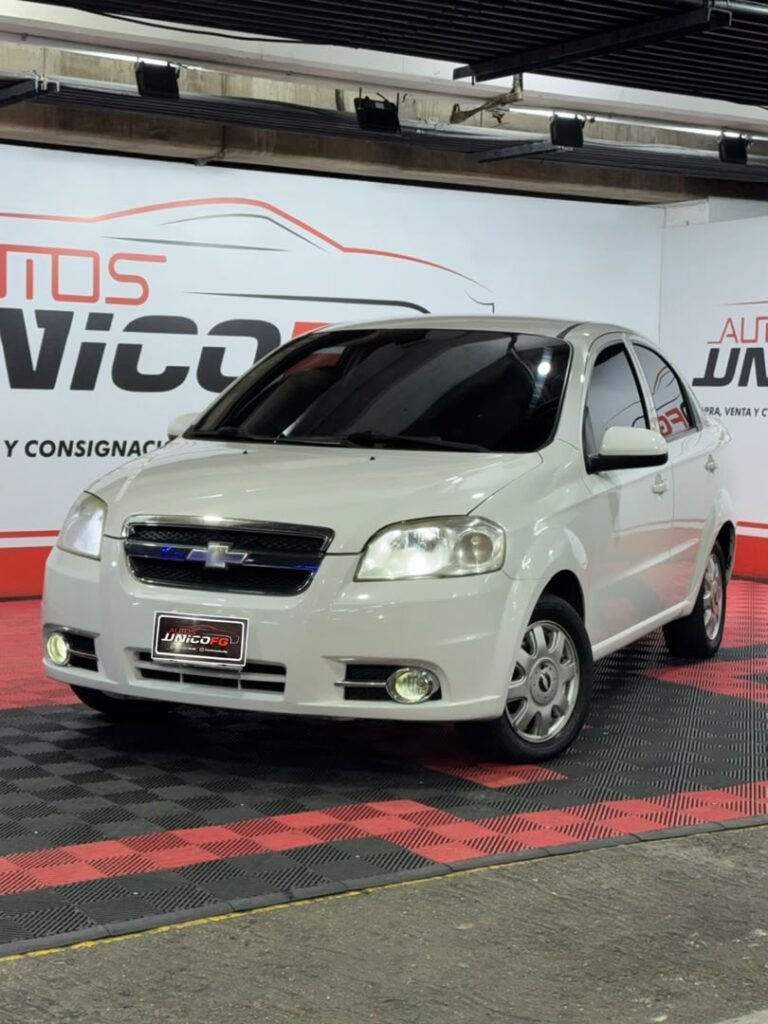 CHEVROLET AVEO LT  2013