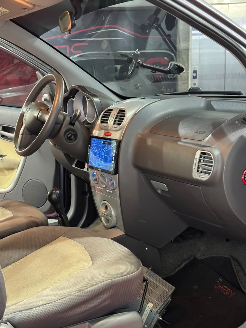 CHERY ARAUCA 2014 - Image 9